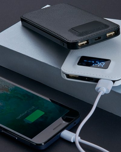 Brindes Personalizados - Carregador de Viagem USB Universal Personalizado