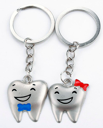 Chaveiro Dente de Metal